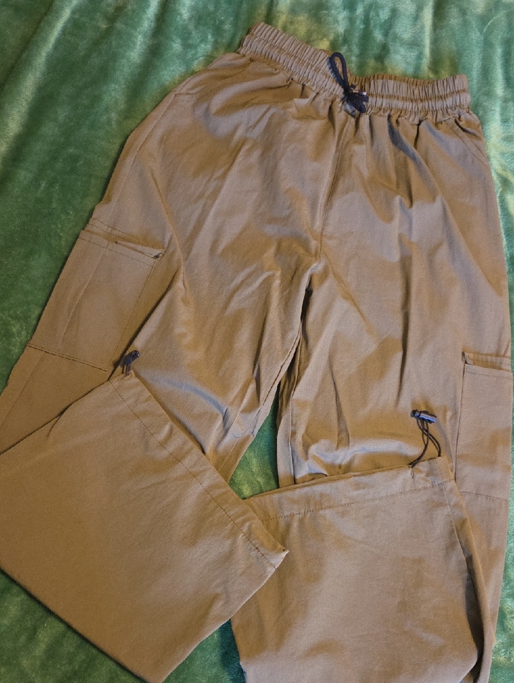 Women's Parachute Drawstring Cargo Pants - Olive